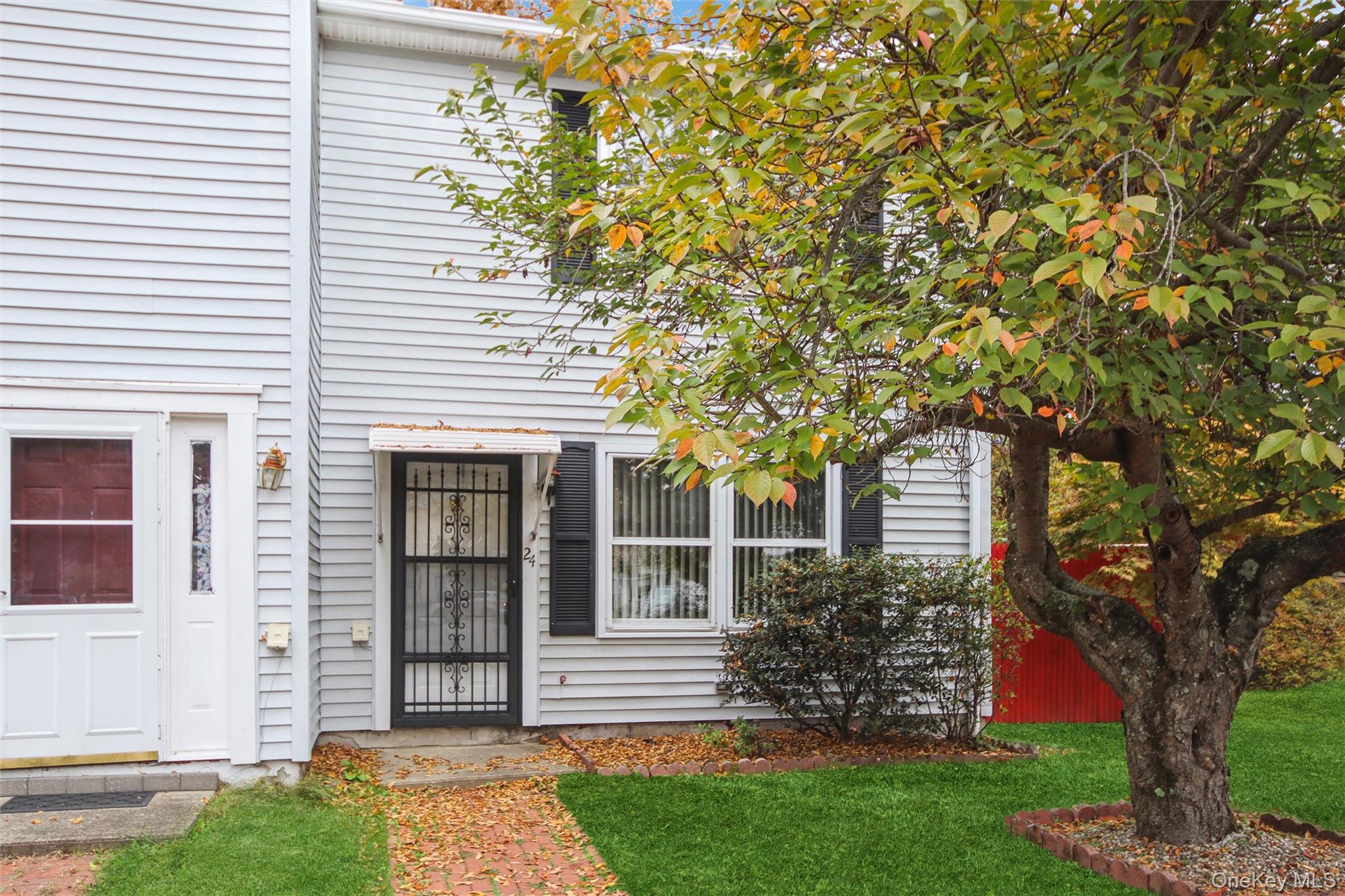 24 Greenhouse Lane, Poughkeepsie, NY 12603