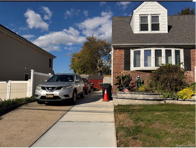 1386 B Street, Elmont, NY 11003