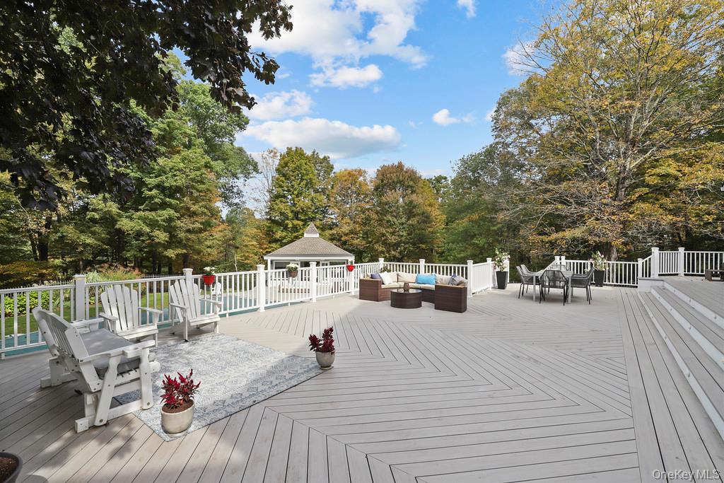 74 Ridgefield Avenue, South Salem, NY 10590