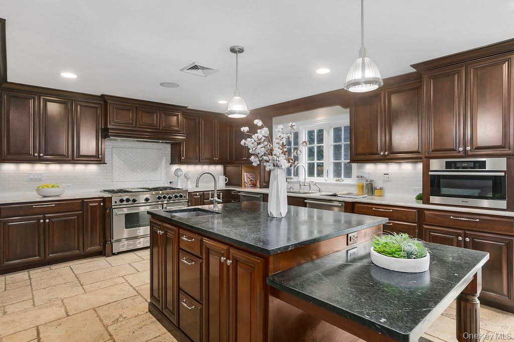 74 Ridgefield Avenue, South Salem, NY 10590