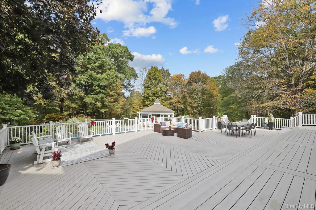 74 Ridgefield Avenue, South Salem, NY 10590