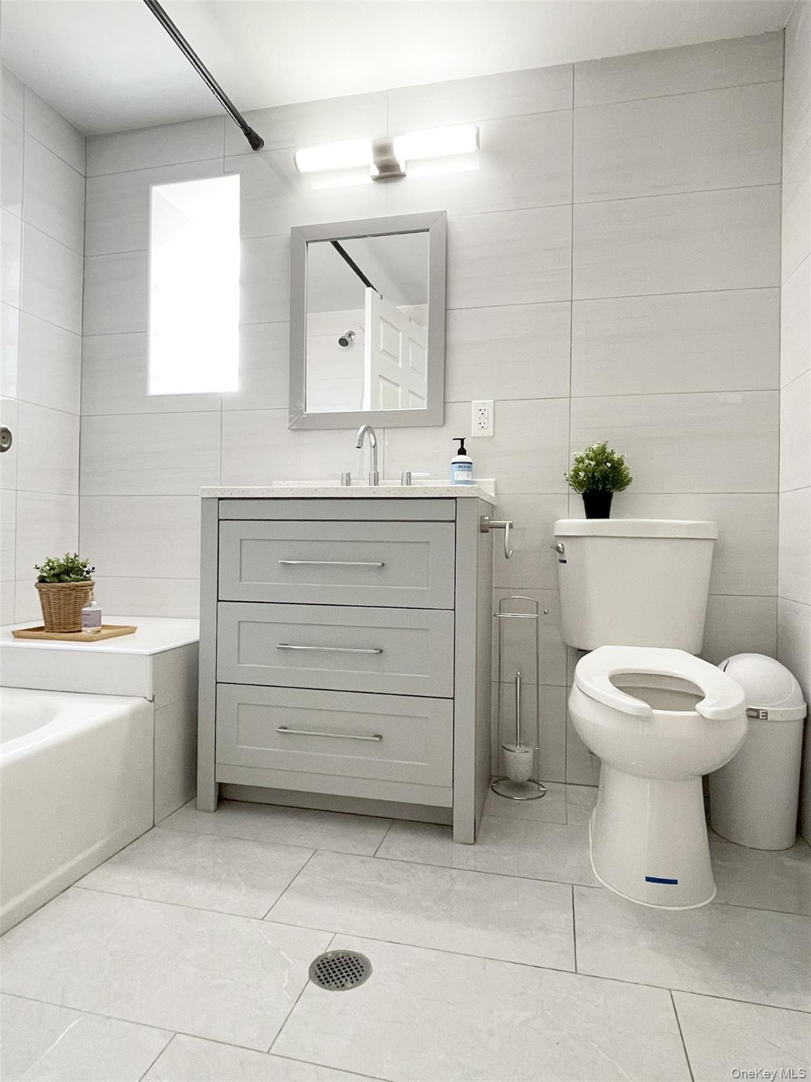 132-16 Maple Avenue # 5A, Flushing, NY 11355