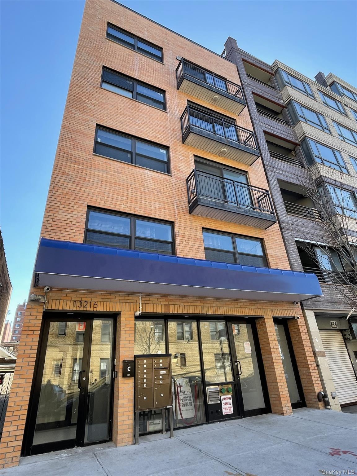 132-16 Maple Avenue # 5A, Flushing, NY 11355