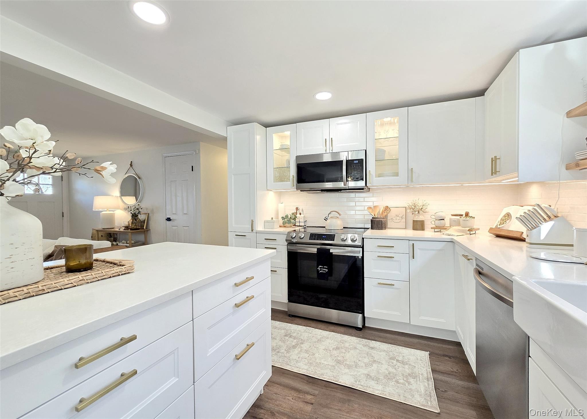 45 Rose Place, Selden, NY 11784