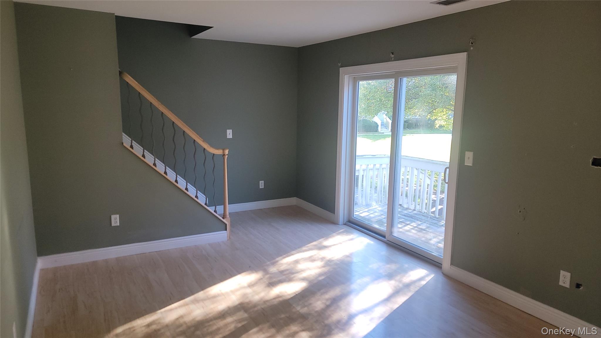 35 Gibbs Road # 22, Coram, NY 11727