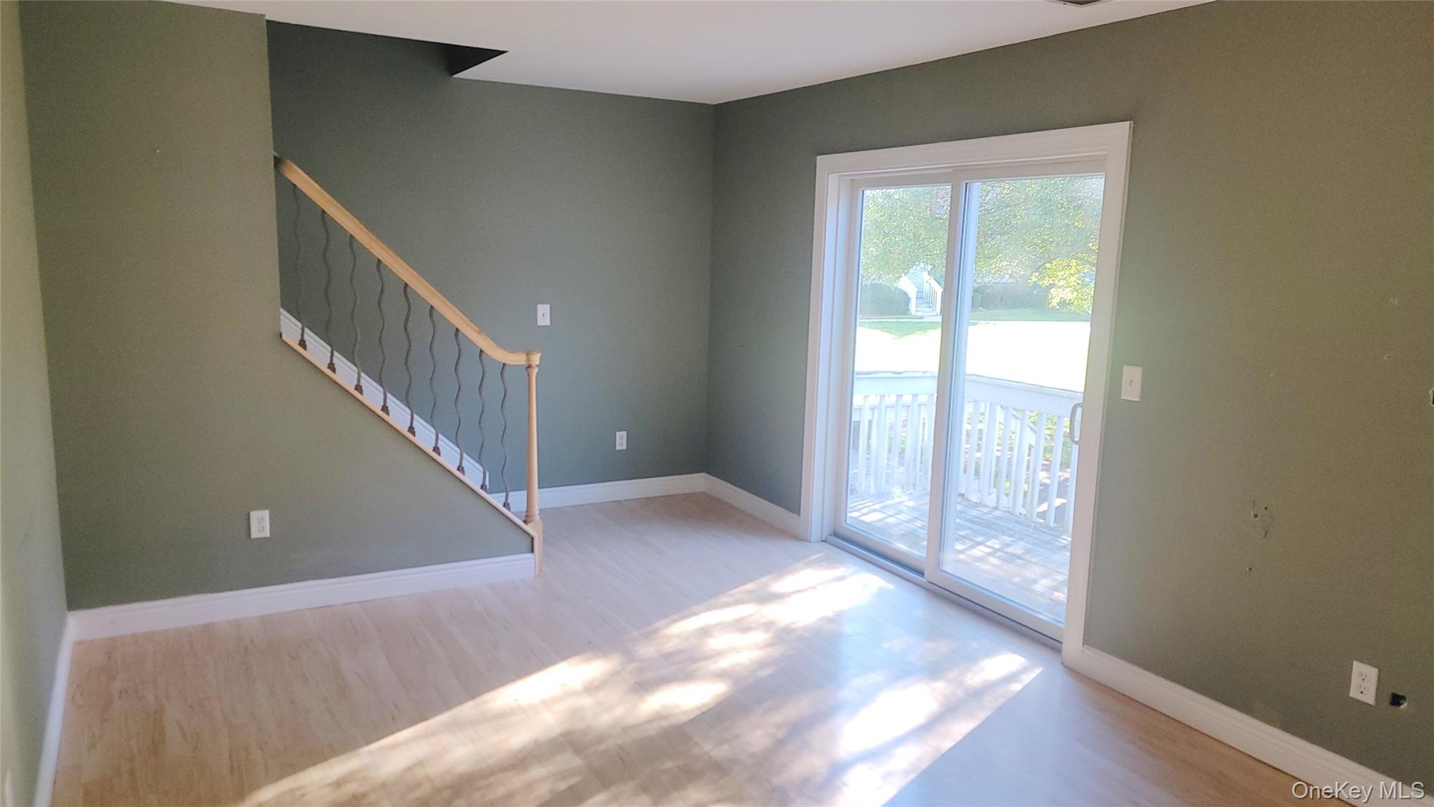 35 Gibbs Road # 22, Coram, NY 11727