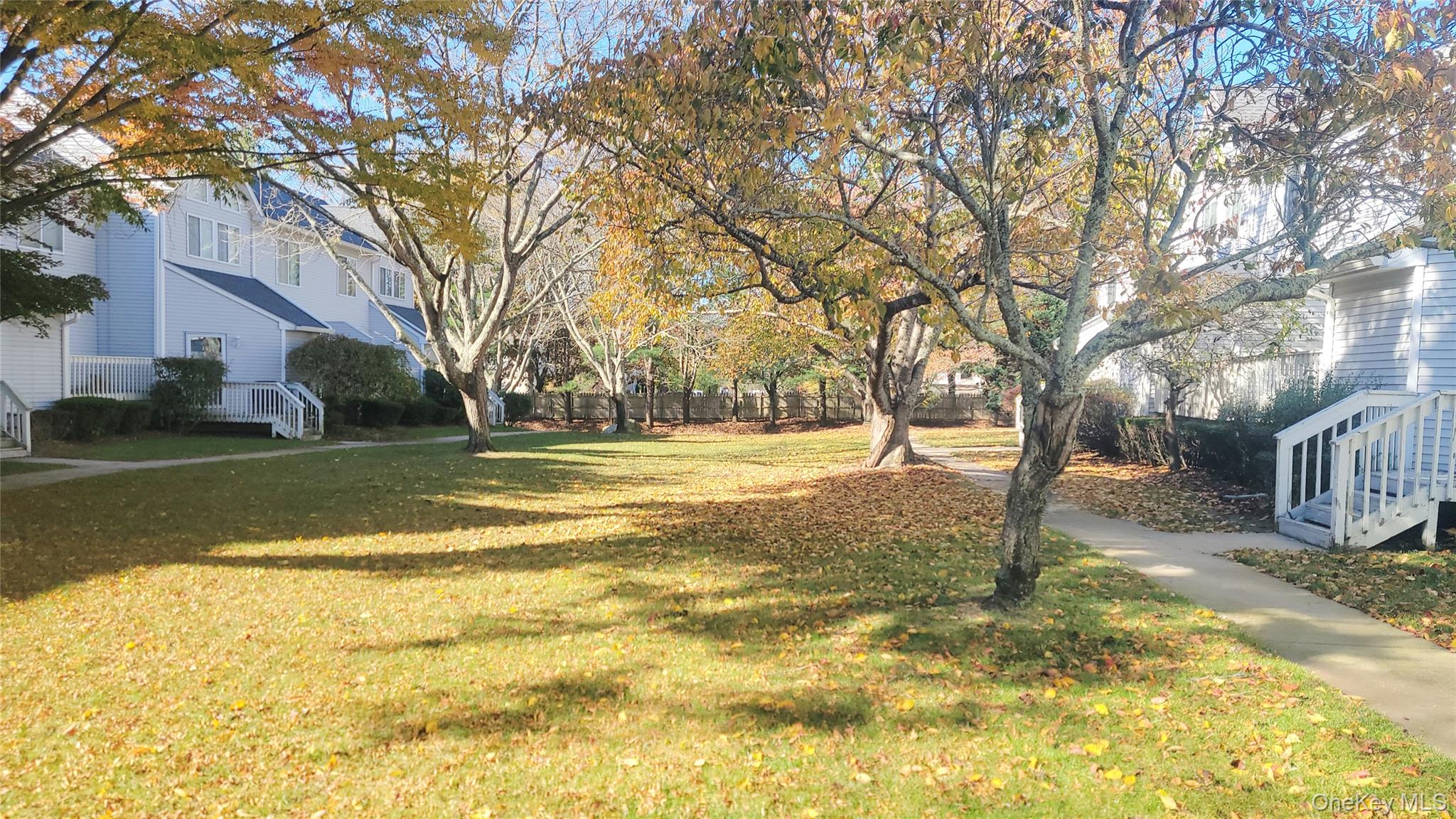 35 Gibbs Road # 22, Coram, NY 11727