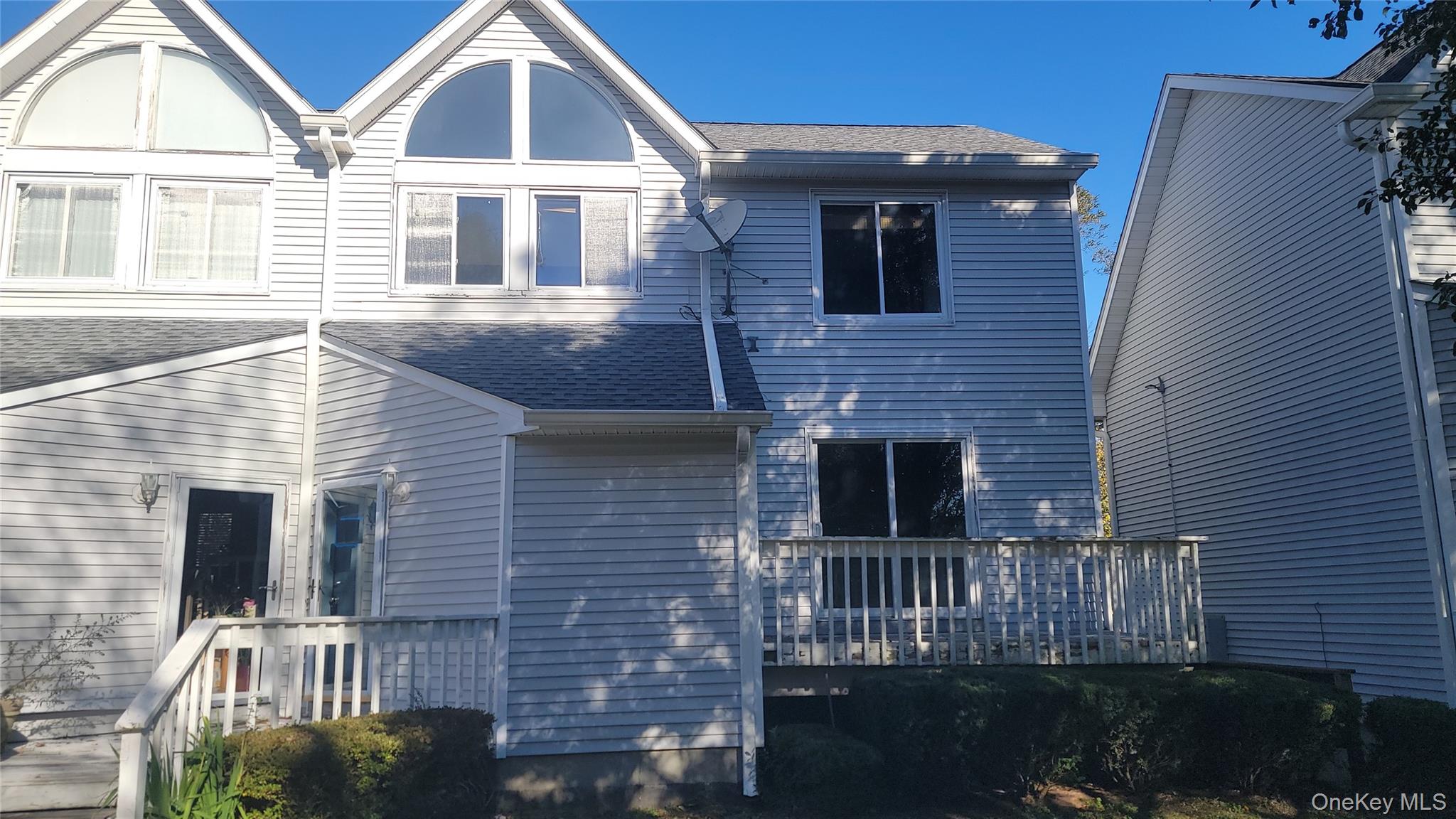 35 Gibbs Road # 22, Coram, NY 11727