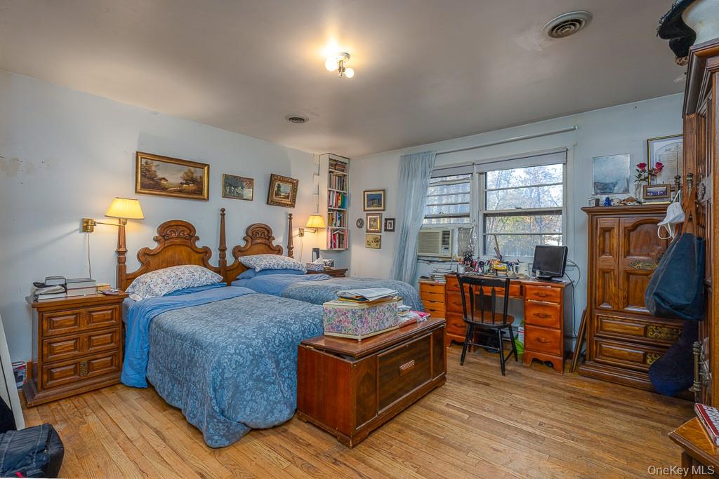 17 Parker Boulevard, Monsey, NY 10952