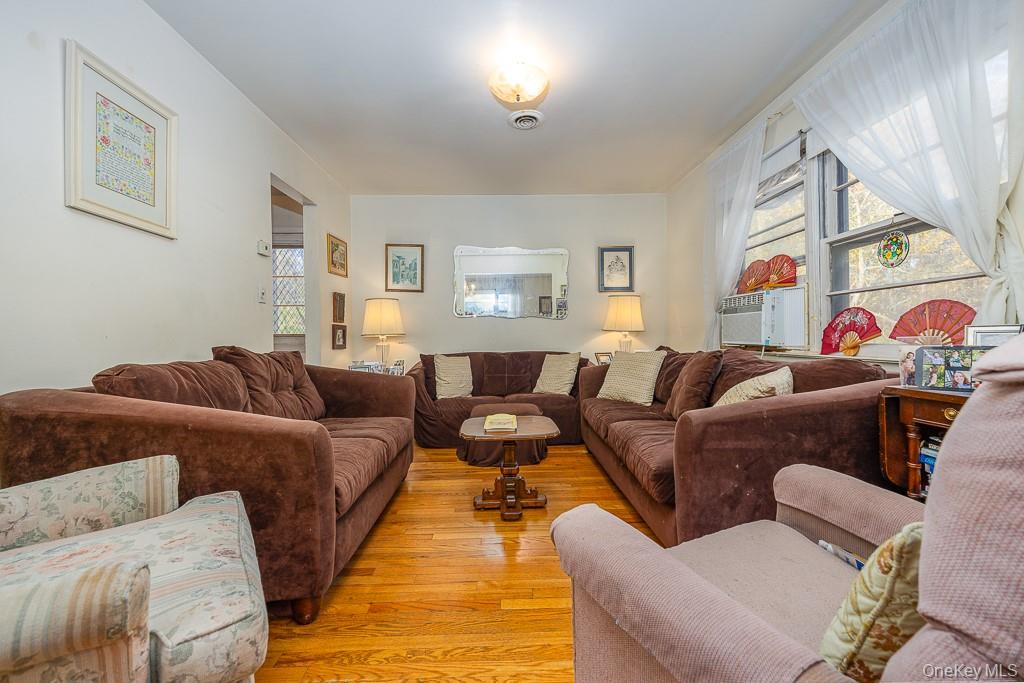 17 Parker Boulevard, Monsey, NY 10952