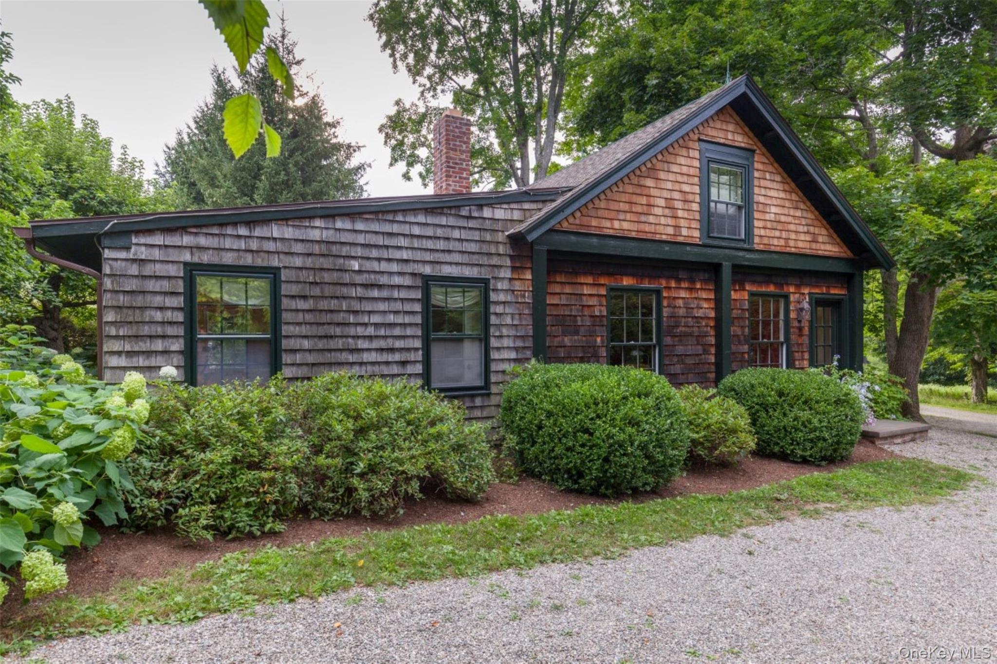 8 Old Killearn Road, Millbrook, NY 12545