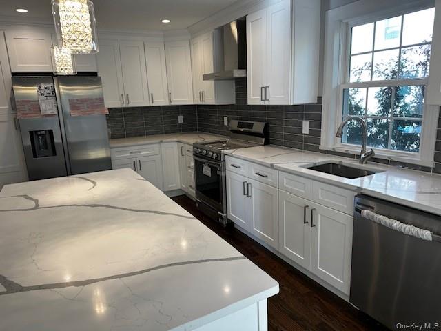 25 Maple Place, Hicksville, NY 11801