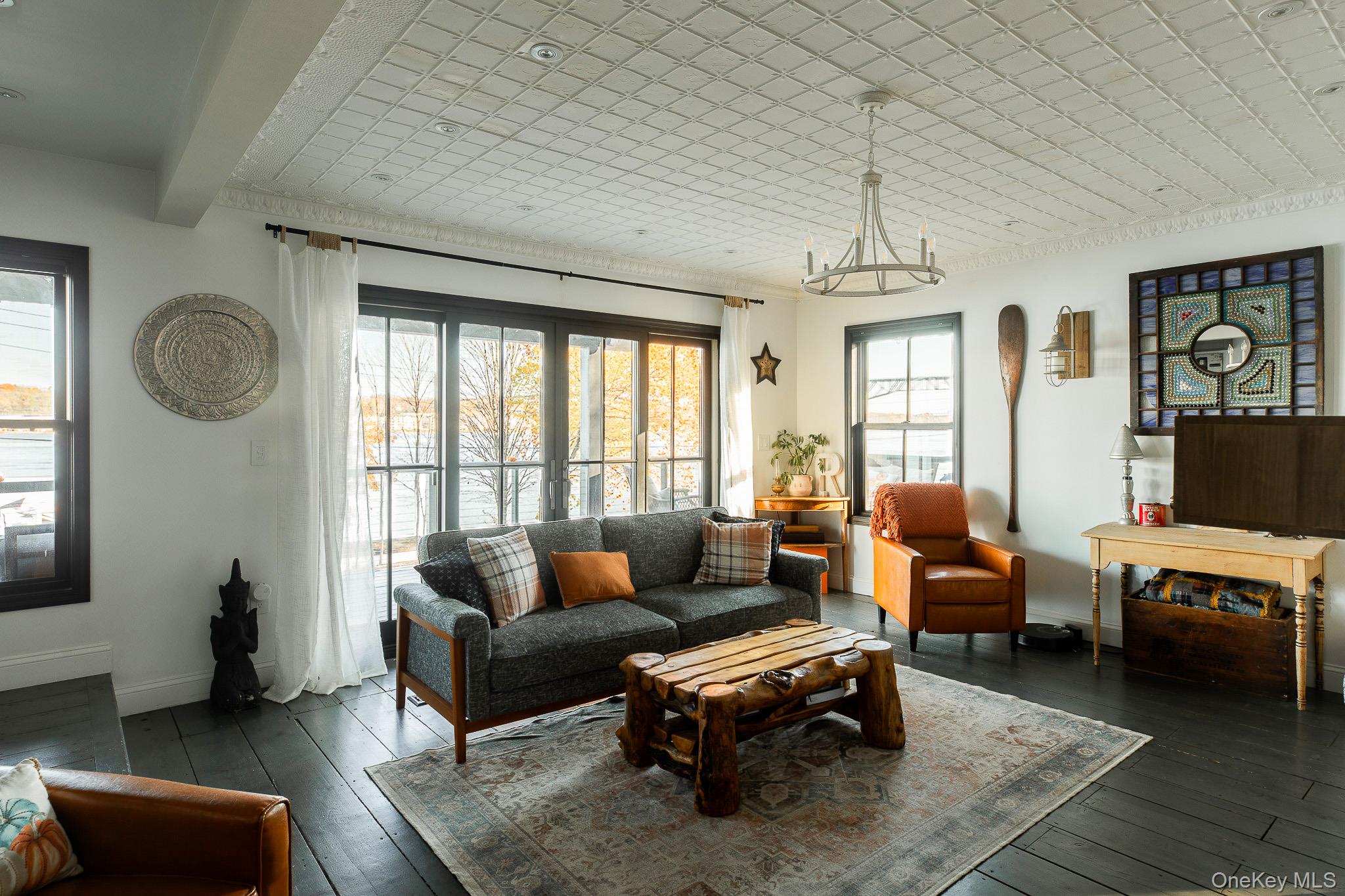 5 Willow Dock Road, Highland, NY 12528