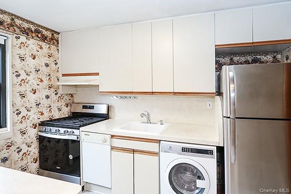 57-54 244th Street # Lower Unit, Douglaston, NY 11362