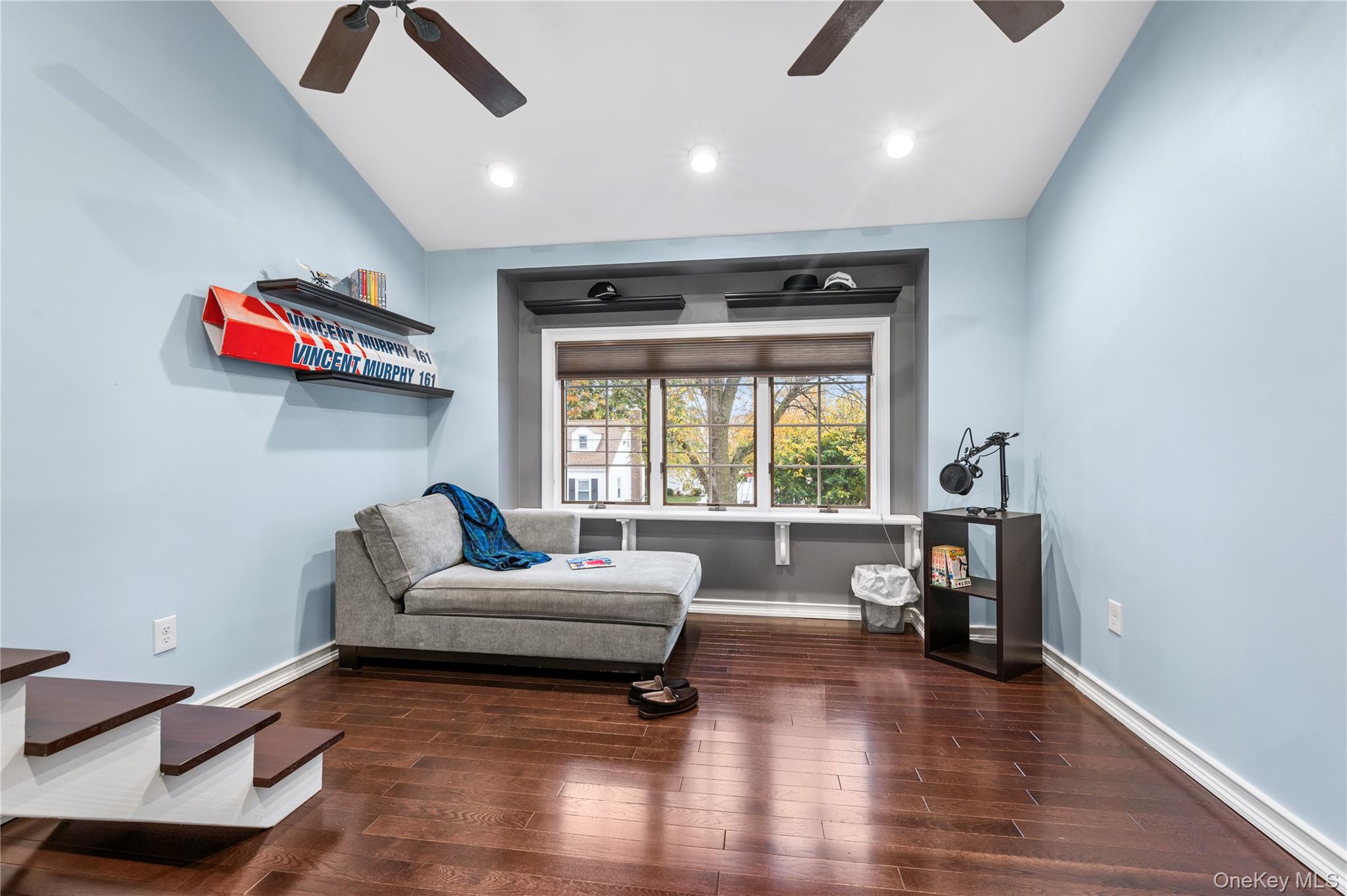 1041 N 4th Street, New Hyde Park, NY 11040