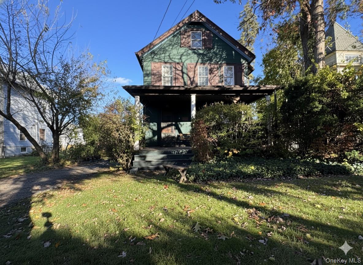 42 Chestnut Street, Glen Cove, NY 11542