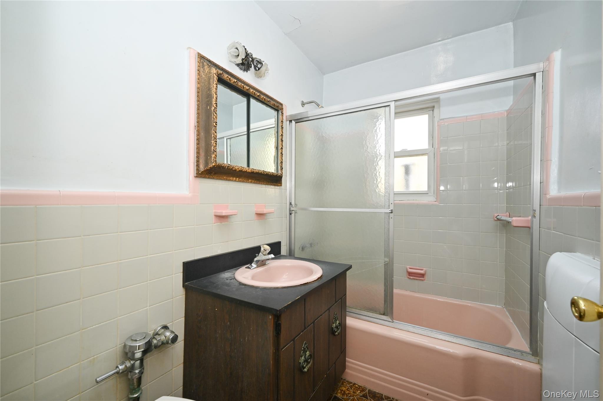 48-51 190th Street, Fresh Meadows, NY 11365