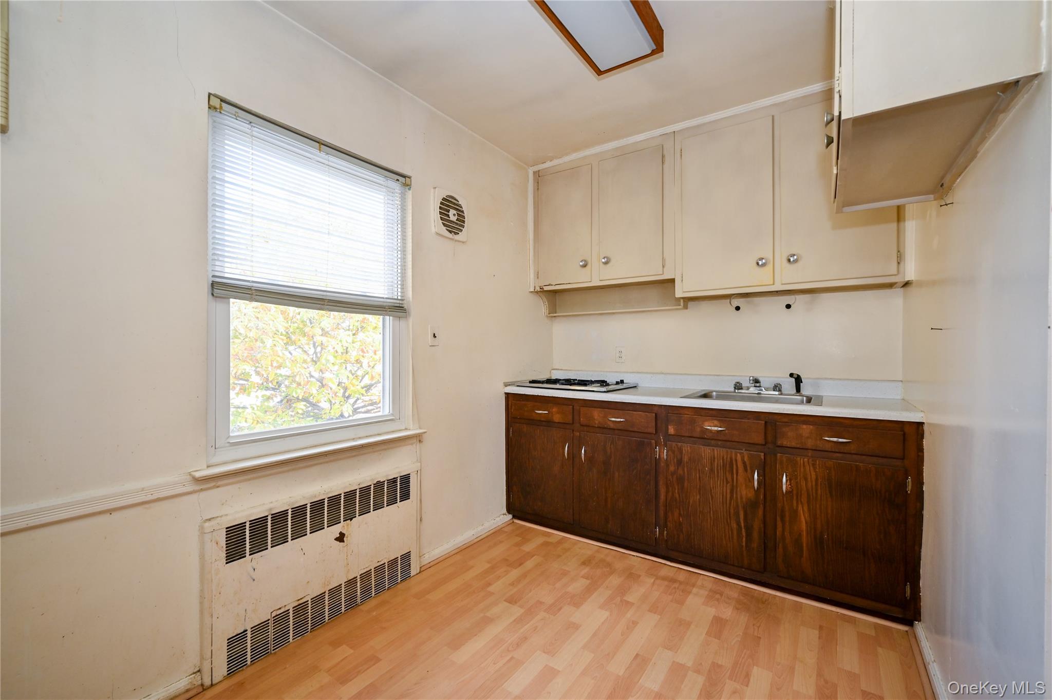 48-51 190th Street, Fresh Meadows, NY 11365