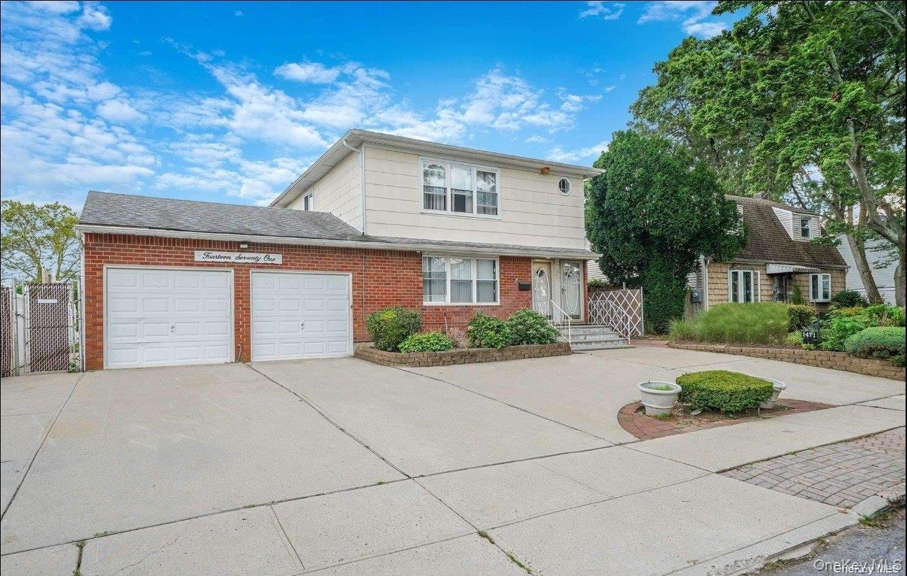 1471 Rosser Avenue, Elmont, NY 11003