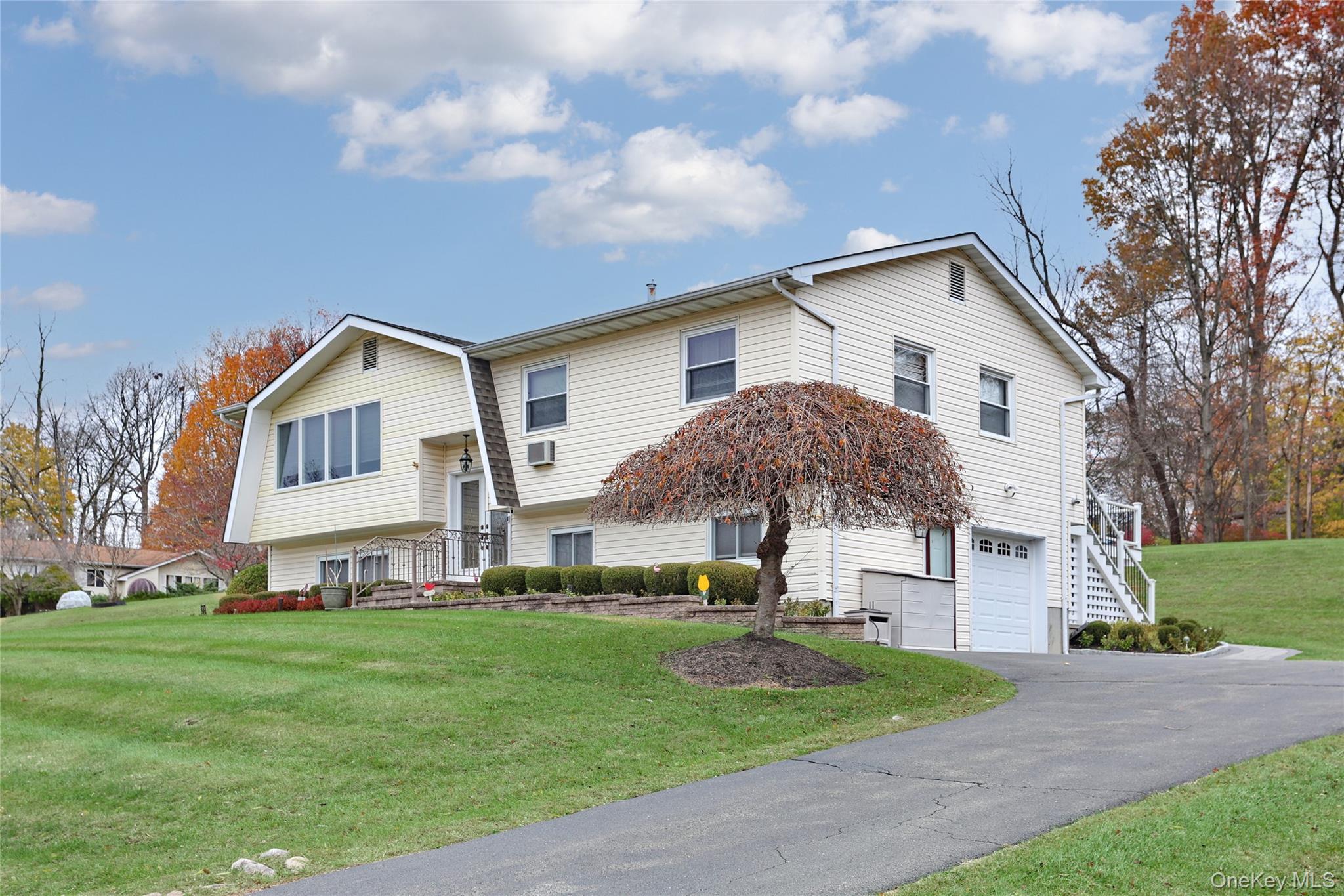 32 Headden Drive, Hillcrest, NY 10977