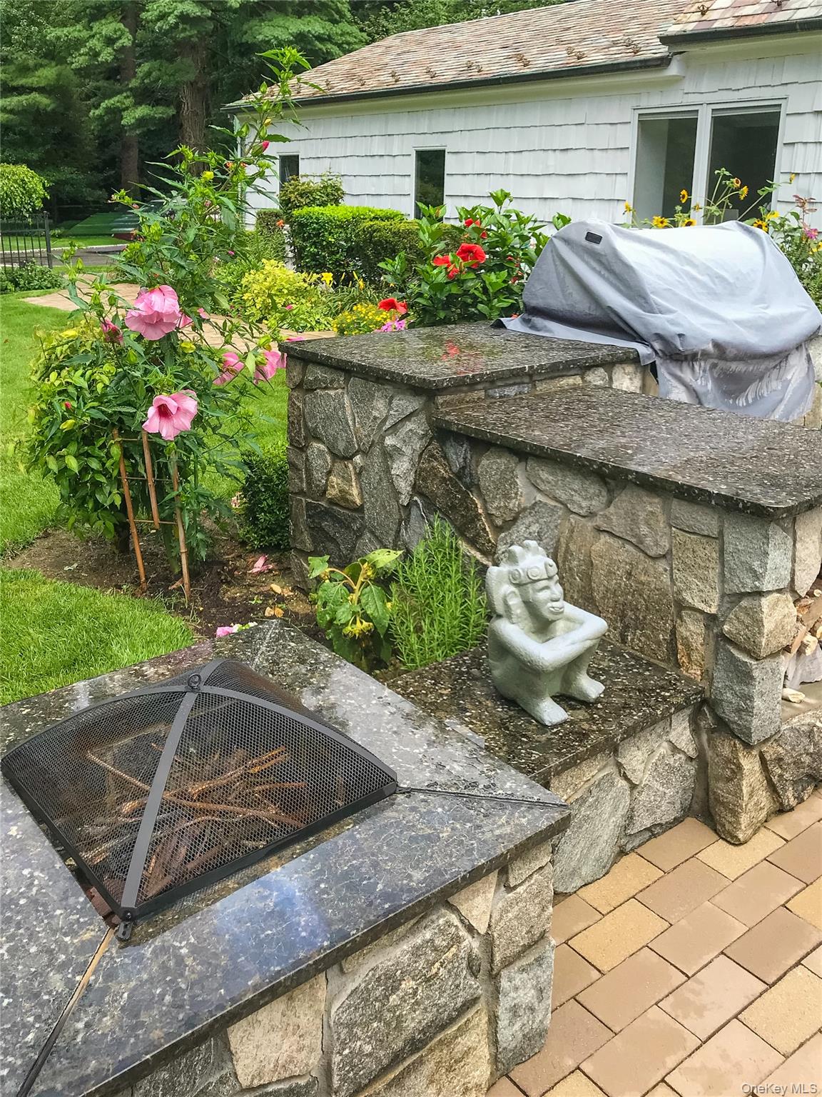 108 Bacon Road, Old Westbury, NY 11568