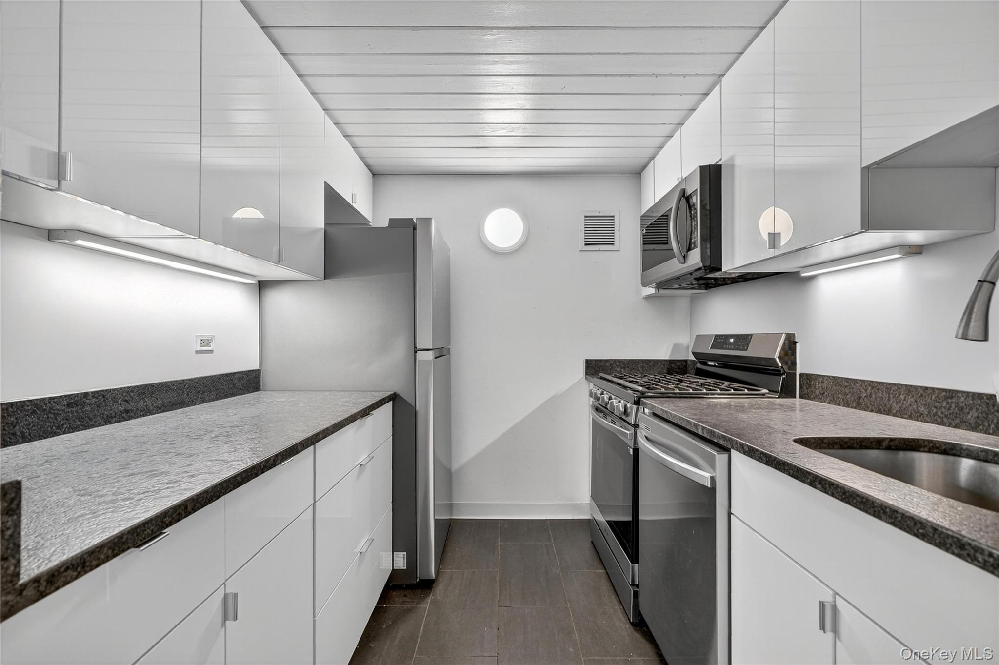 1 Landmark Square # 530, Port Chester, NY 10573