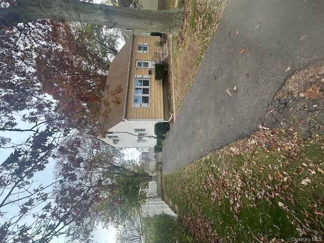 266 W 16th Street, Deer Park, NY 11729