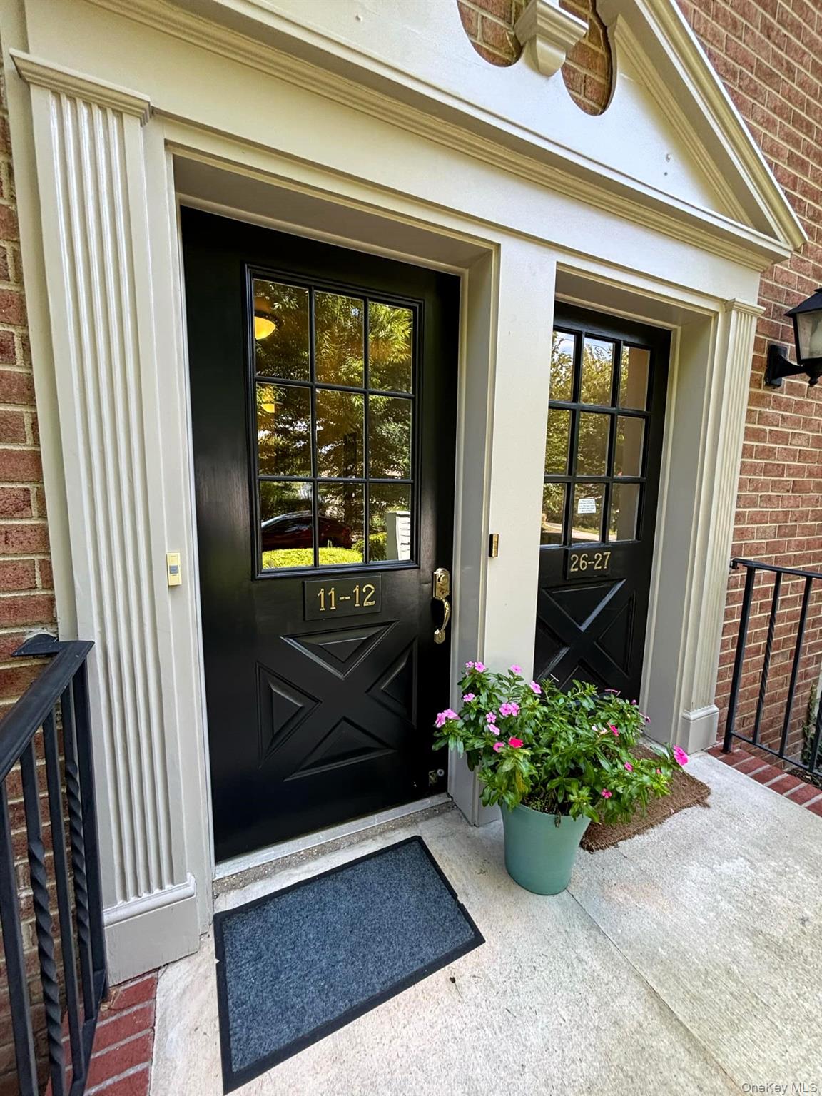 26 Layton Avenue, Southampton, NY 11968