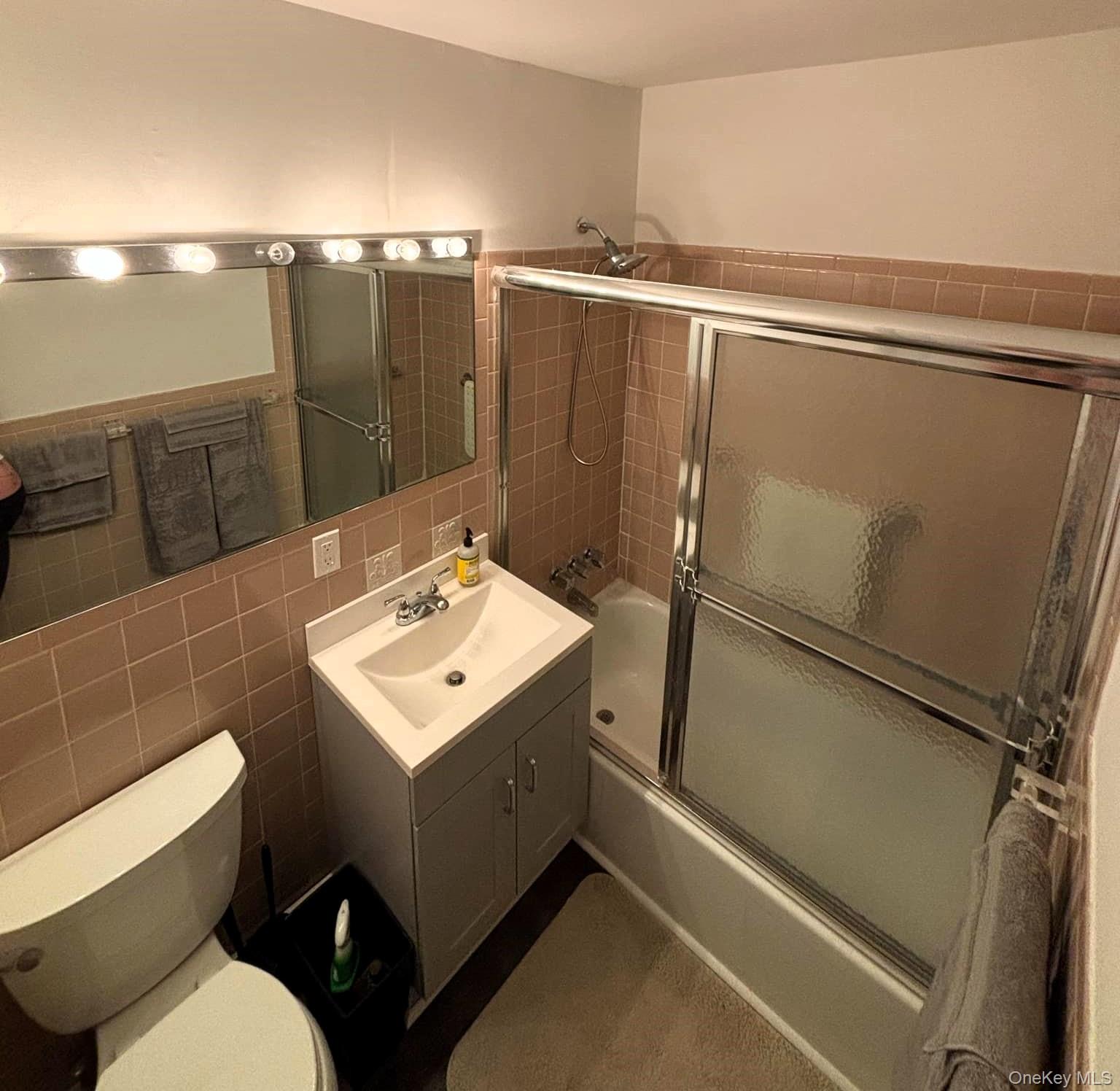 26 Layton Avenue, Southampton, NY 11968