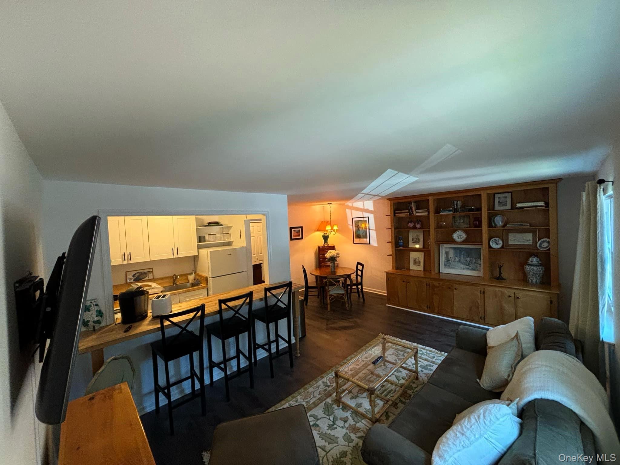 26 Layton Avenue, Southampton, NY 11968