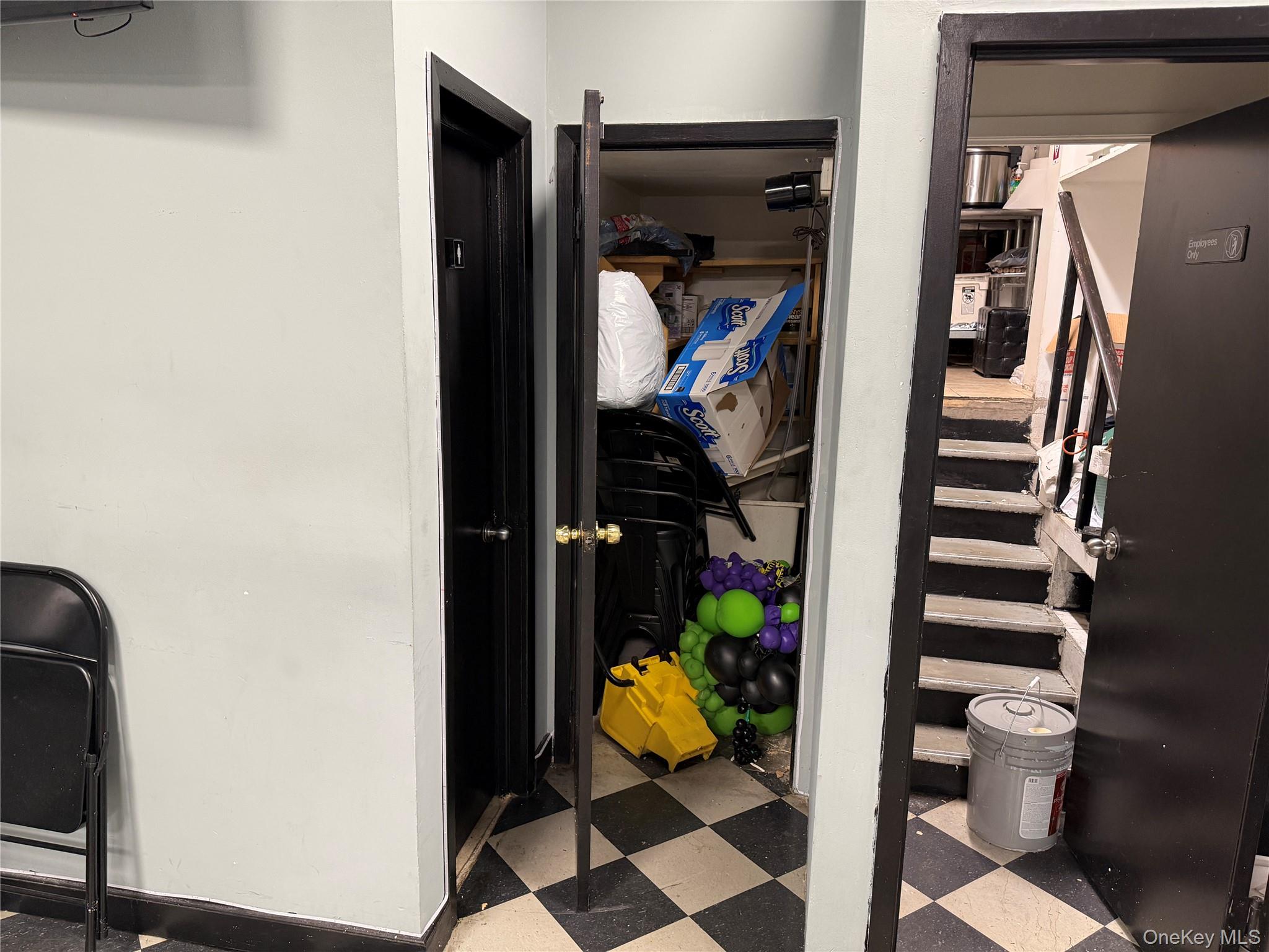 756 S South 5th Avenue, Mount Vernon, NY 10550