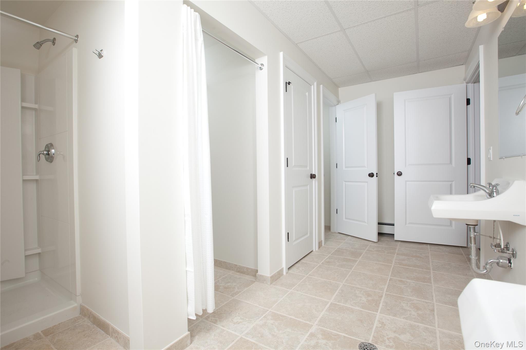 19-23 Greenway Lane, Fallsburg, NY 12759