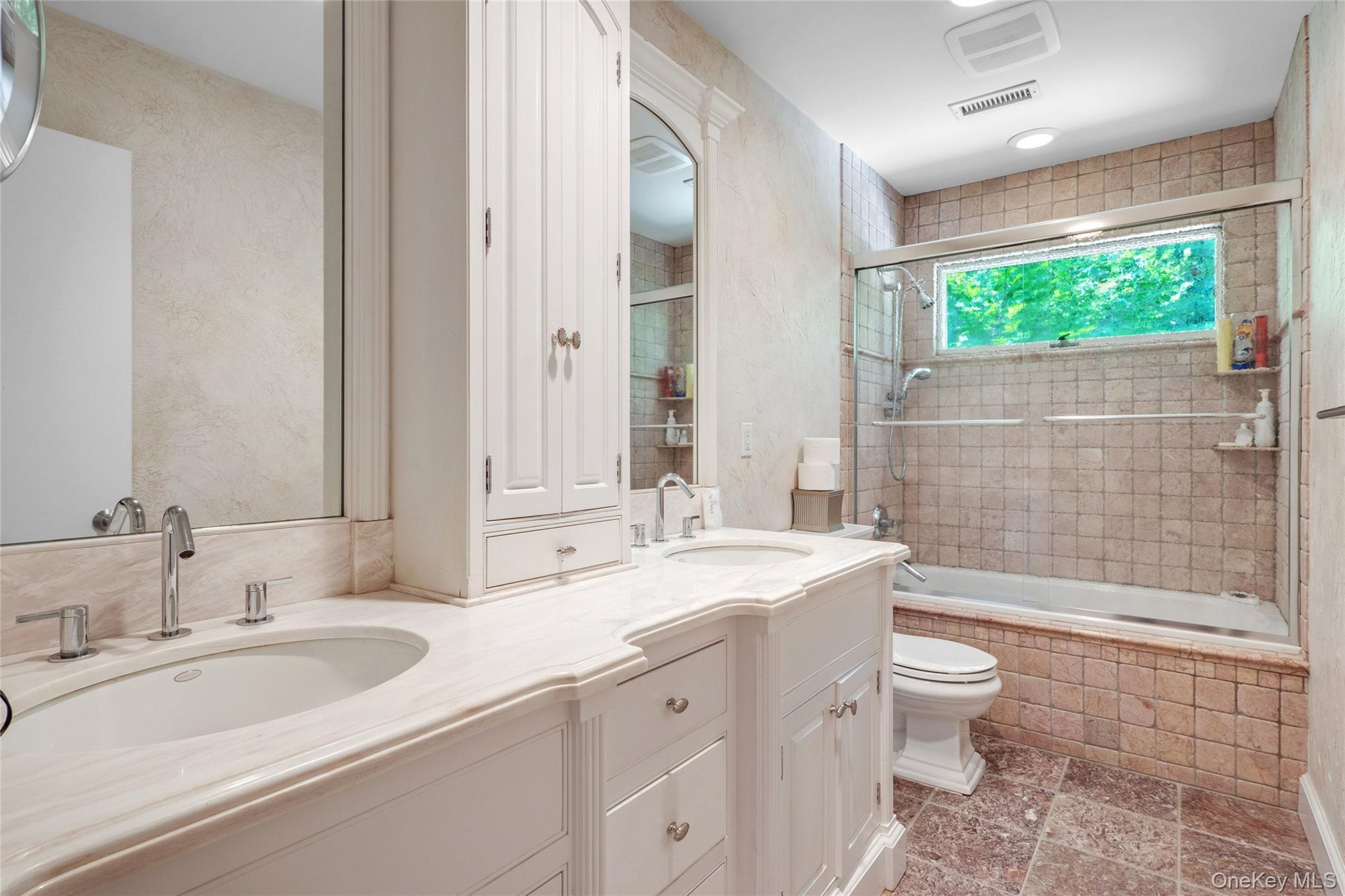 9 Plume Grass Way, Westhampton, NY 11977