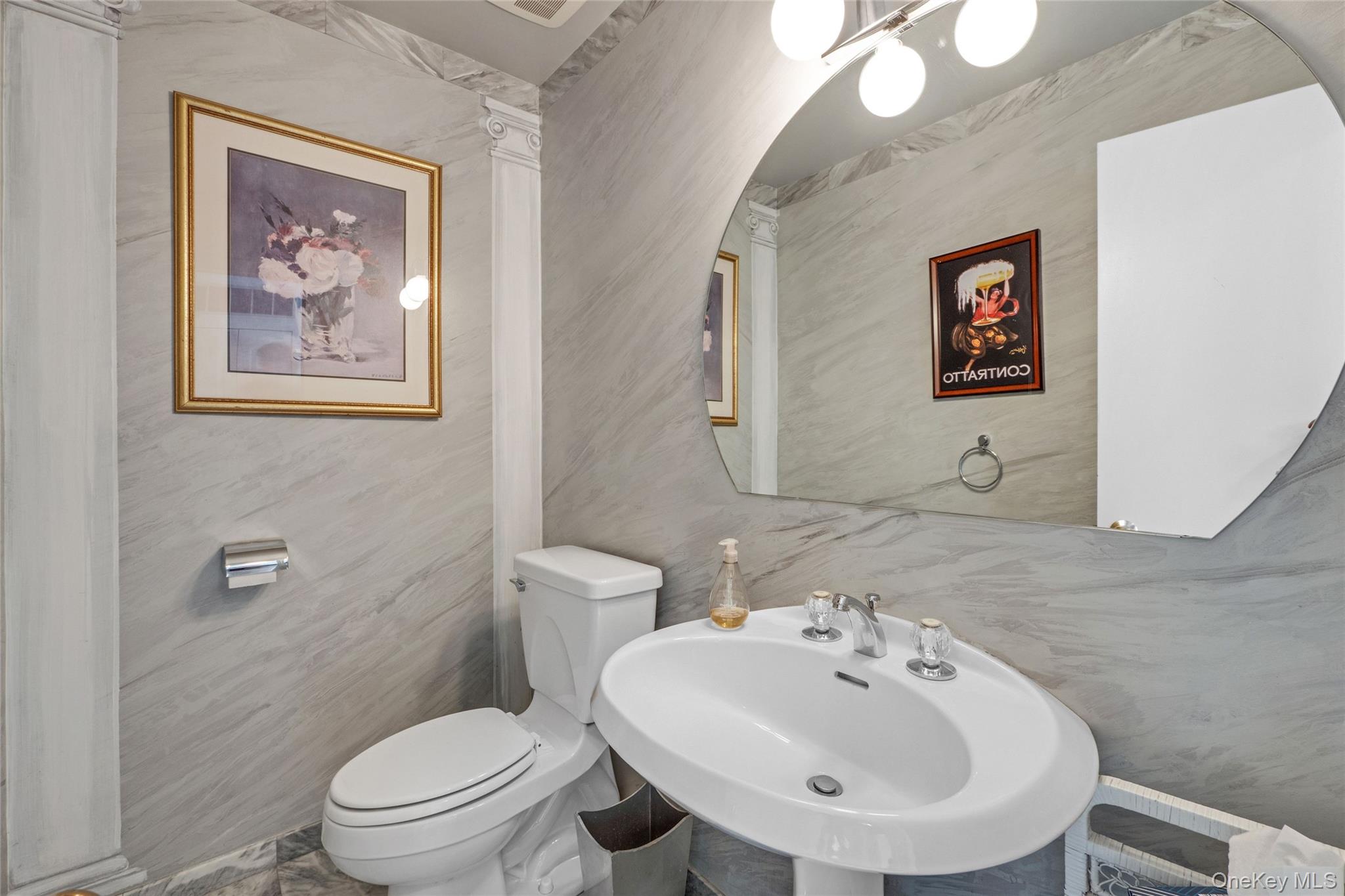 9 Plume Grass Way, Westhampton, NY 11977