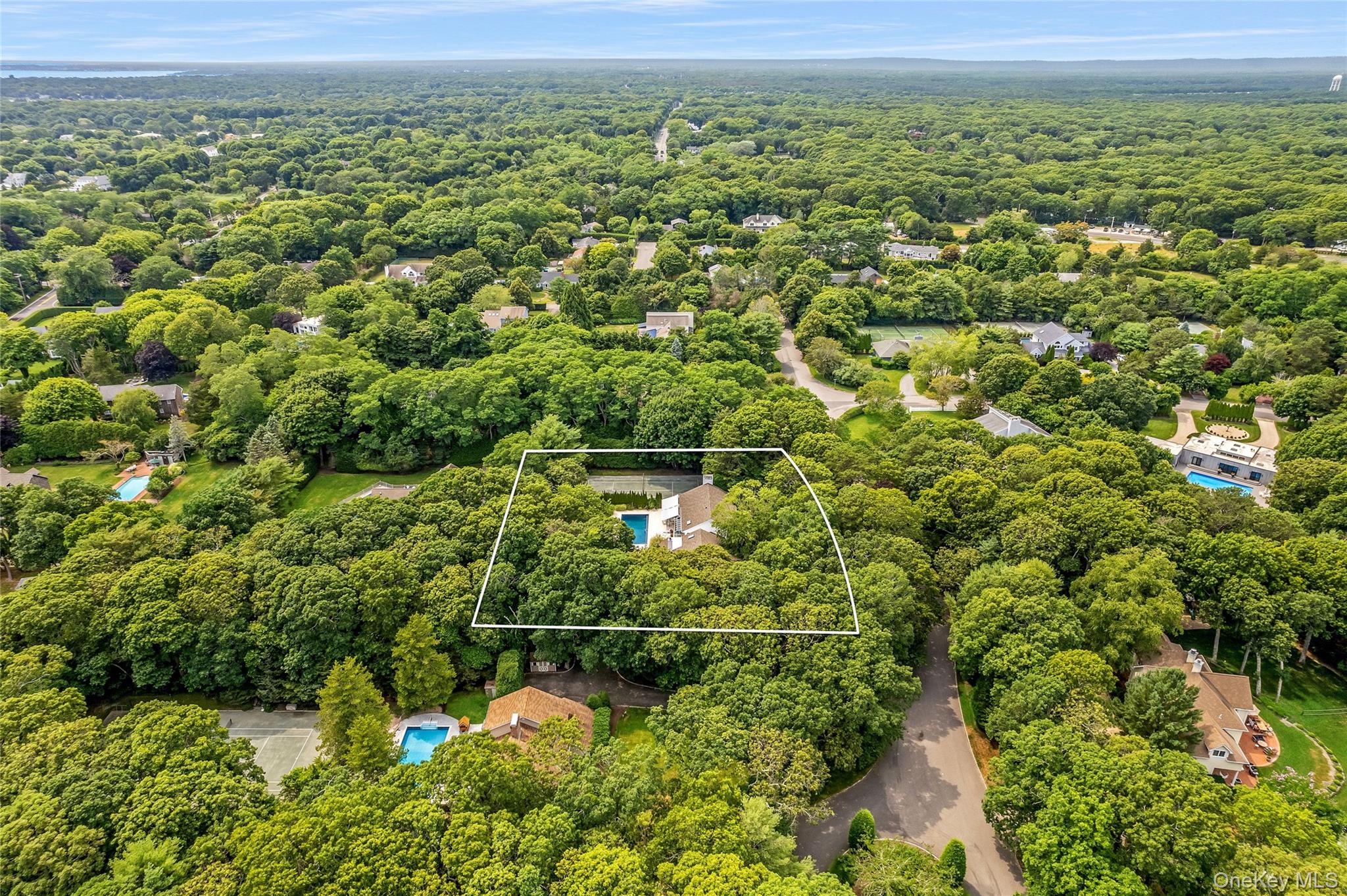 9 Plume Grass Way, Westhampton, NY 11977