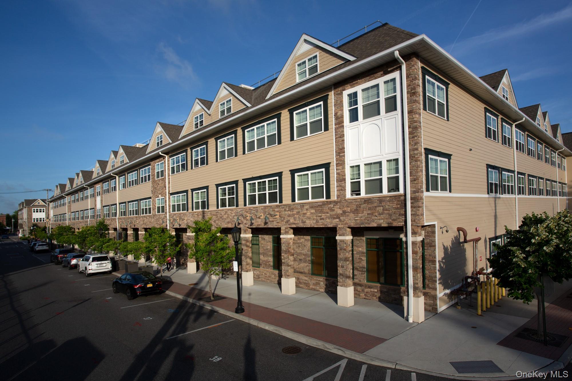 148 South Front Street # PH333, Farmingdale, NY 11735