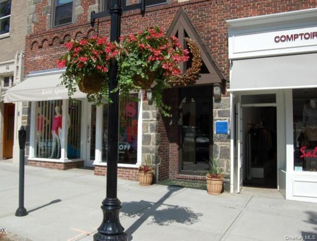 271 Greenwich Avenue # 2C, Greenwich, CT 06830