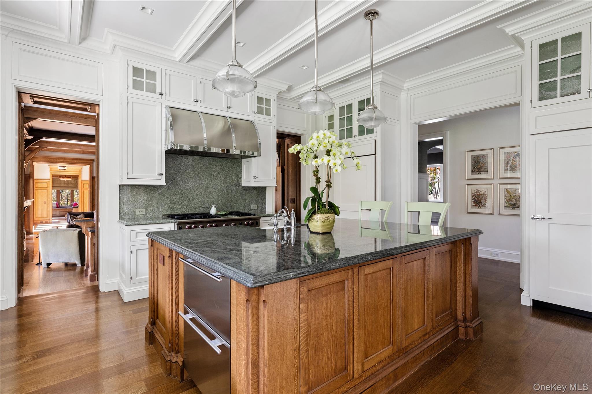 143 Heather Lane, Mill Neck, NY 11765