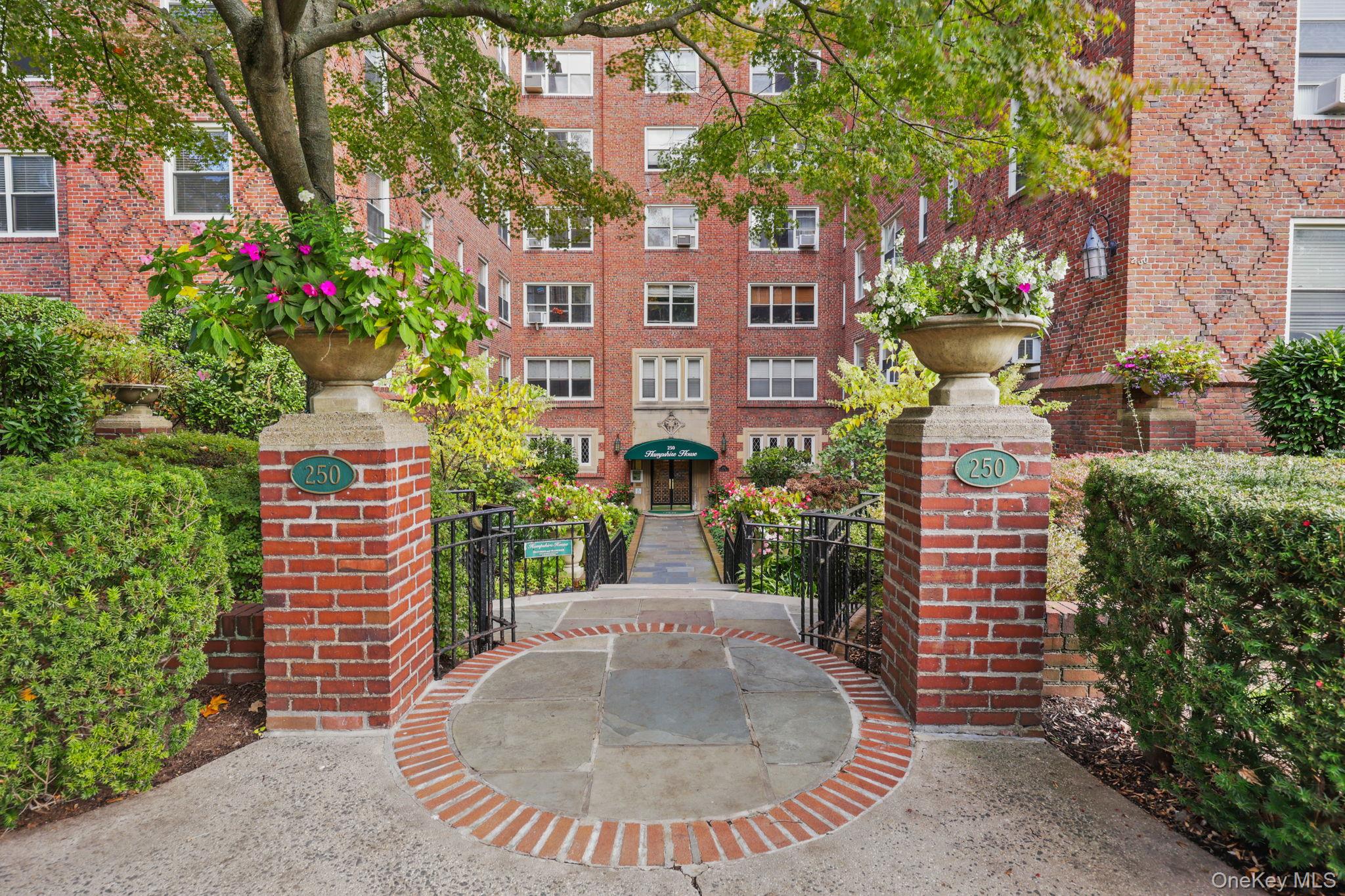 250 Bronxville Road # 2G, Bronxville, NY 10708
