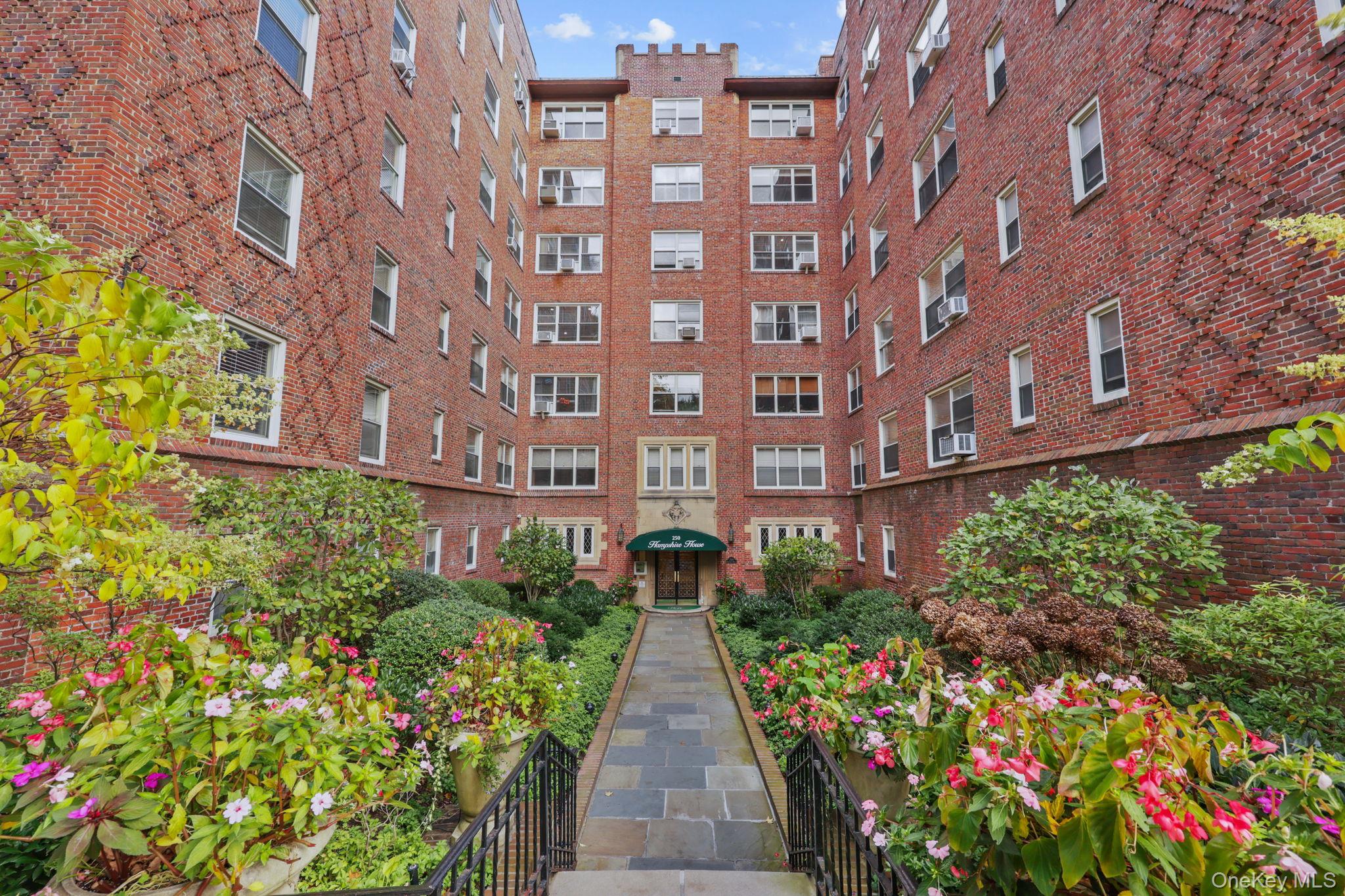 250 Bronxville Road # 2G, Bronxville, NY 10708