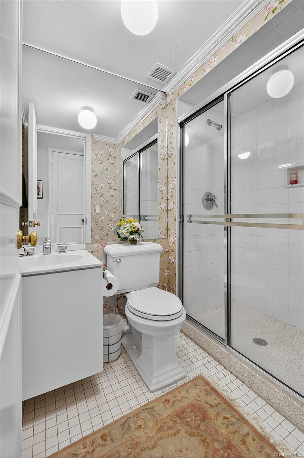 100 Hilton Avenue # 411, Garden City, NY 11530