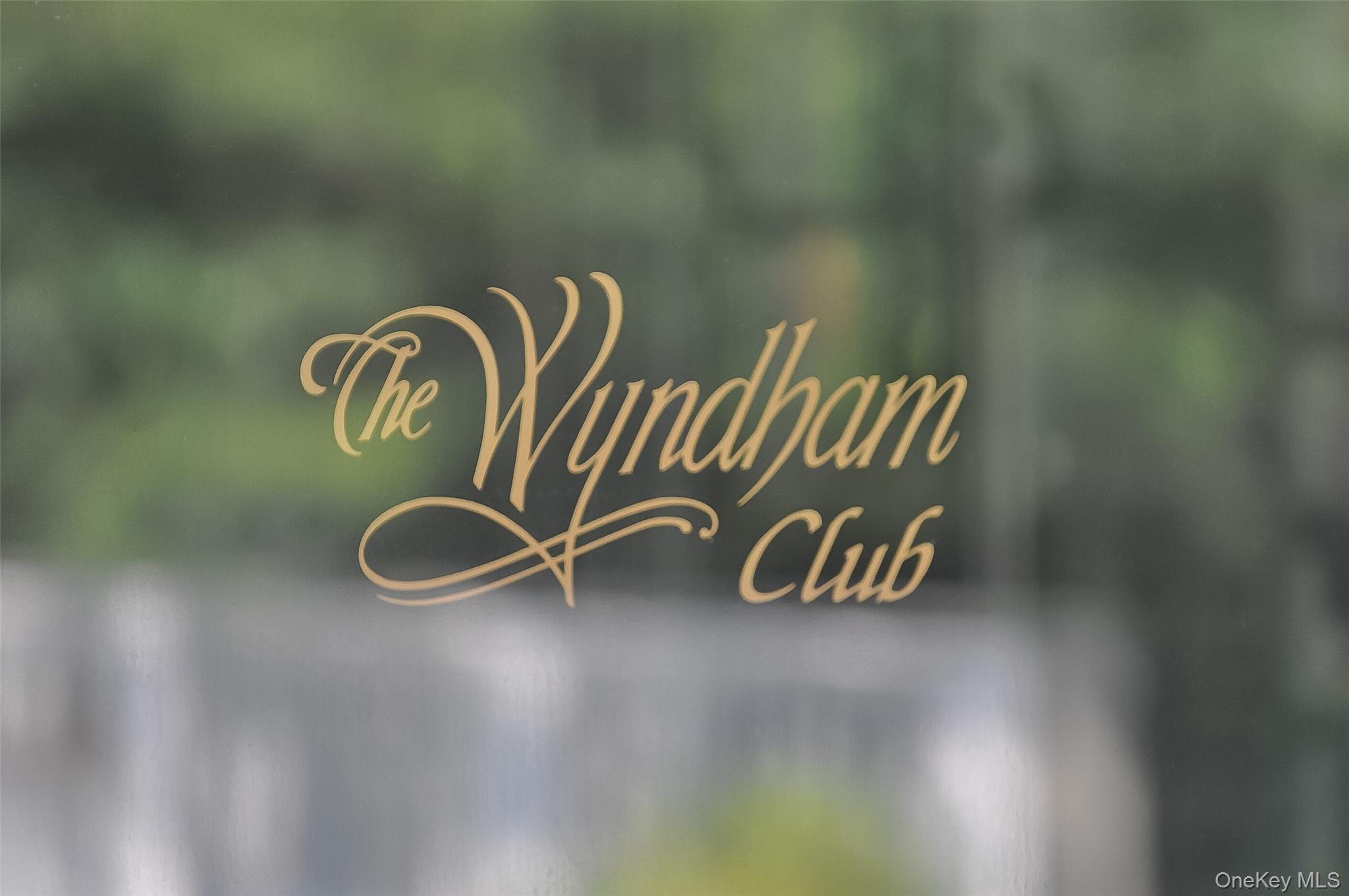 100 Hilton Avenue # 411, Garden City, NY 11530