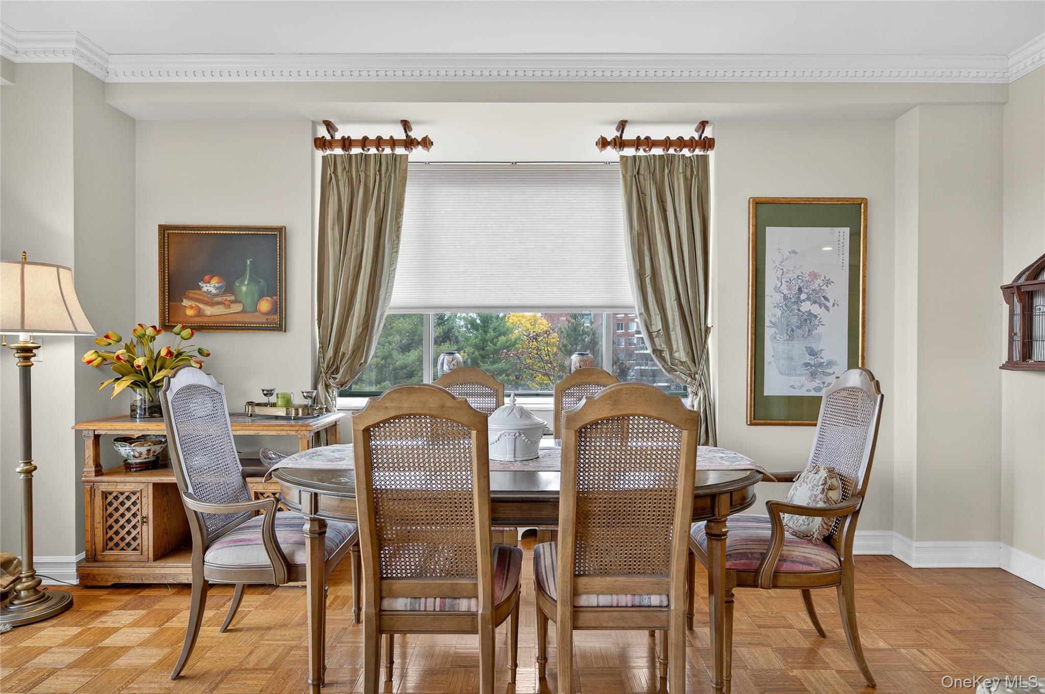 100 Hilton Avenue # 411, Garden City, NY 11530