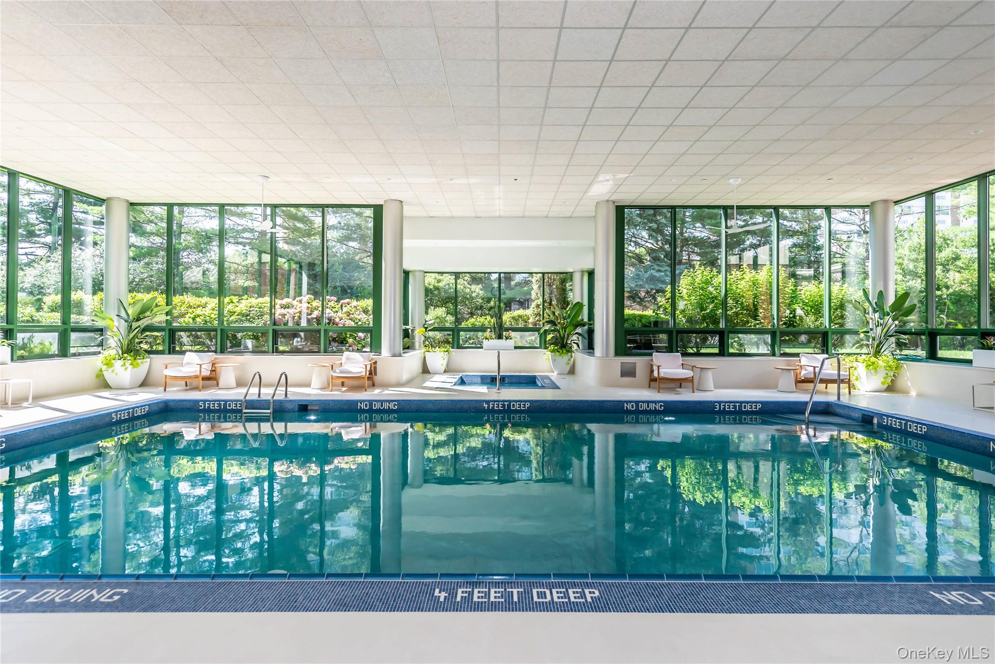 100 Hilton Avenue # 411, Garden City, NY 11530