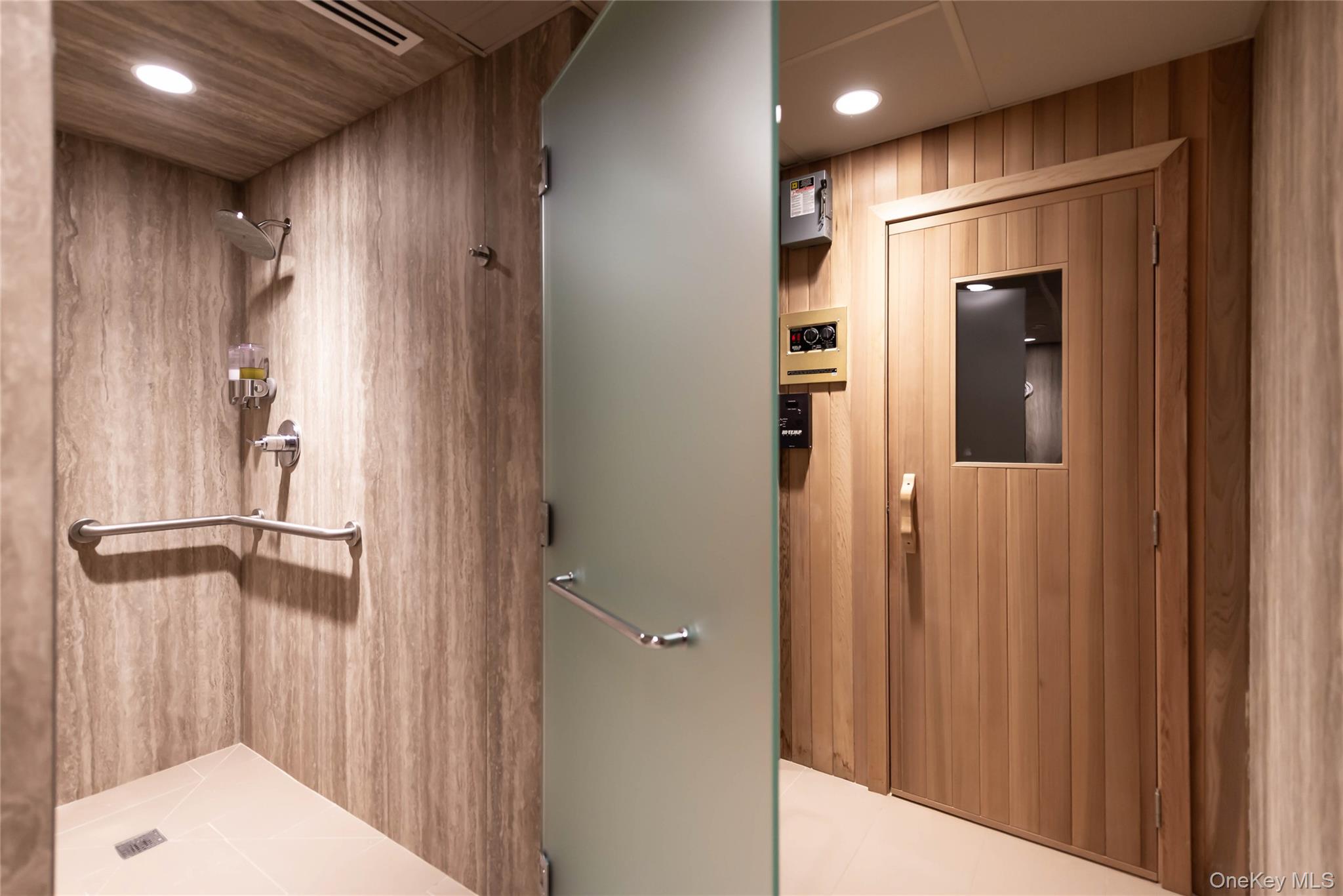 100 Hilton Avenue # 411, Garden City, NY 11530