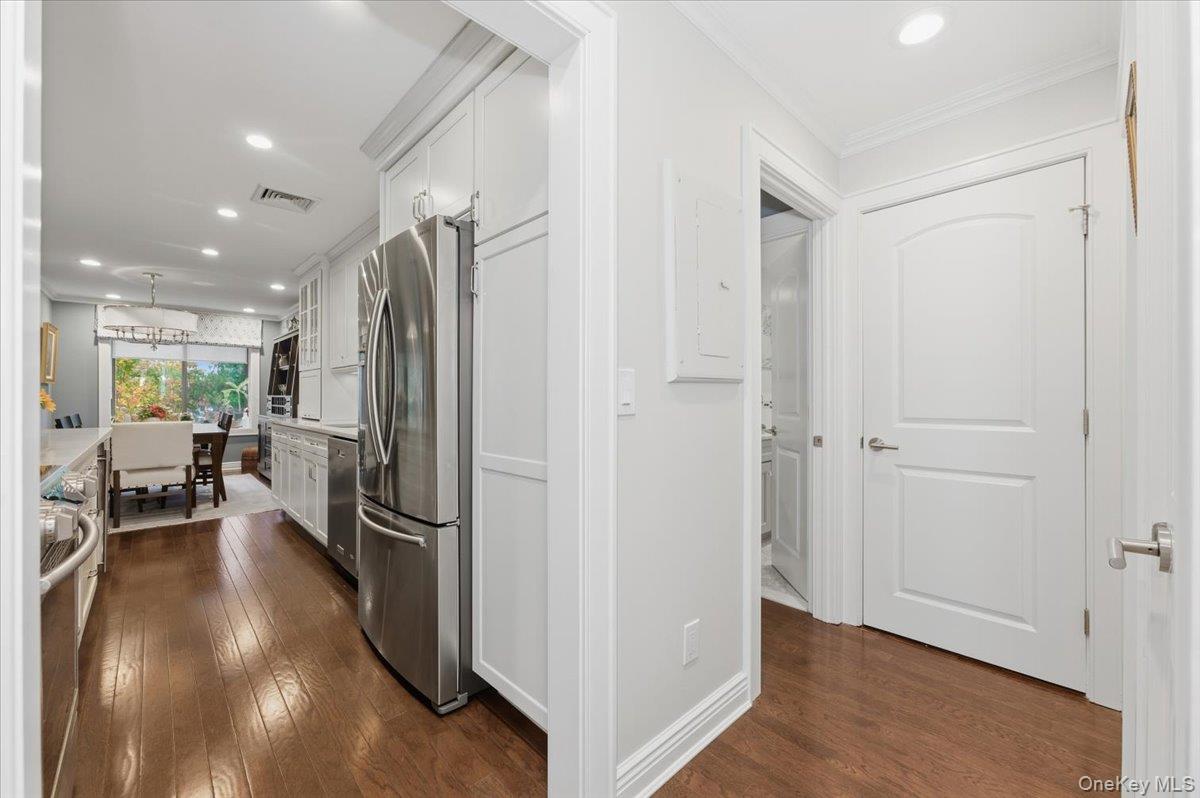 99 S Park Avenue # 311, Rockville Centre, NY 11570