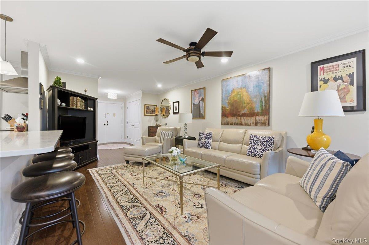 99 S Park Avenue # 311, Rockville Centre, NY 11570