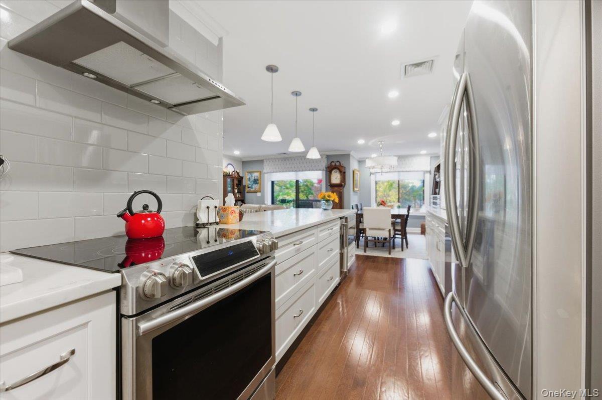 99 S Park Avenue # 311, Rockville Centre, NY 11570