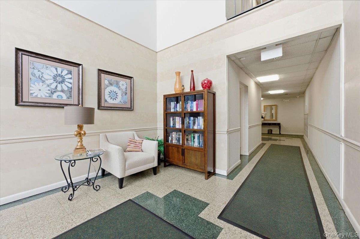 99 S Park Avenue # 311, Rockville Centre, NY 11570