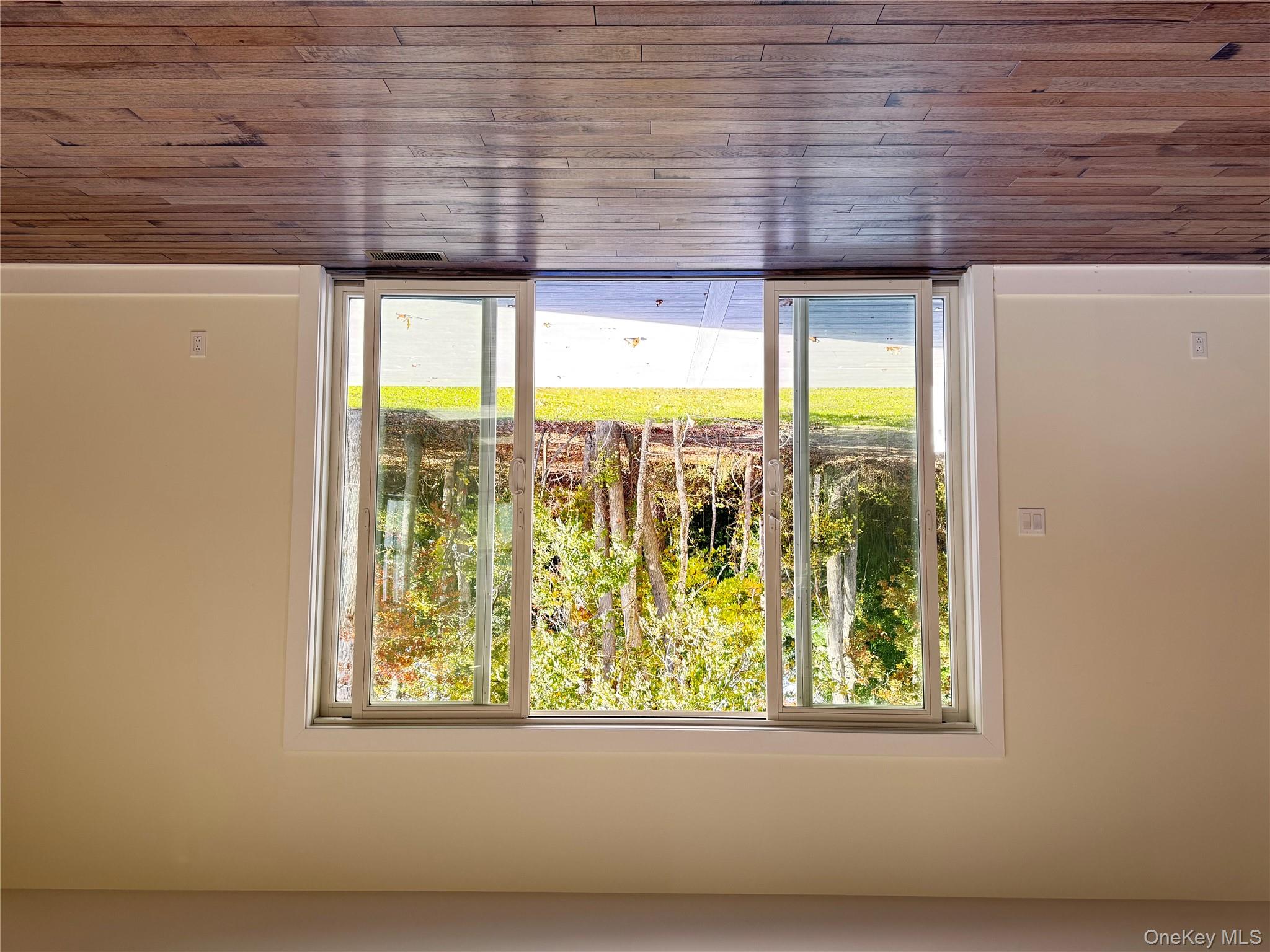 247 N Dunton Avenue, East Patchogue, NY 11772